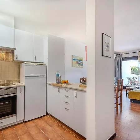 Ivone By Sunnyway Apartmán